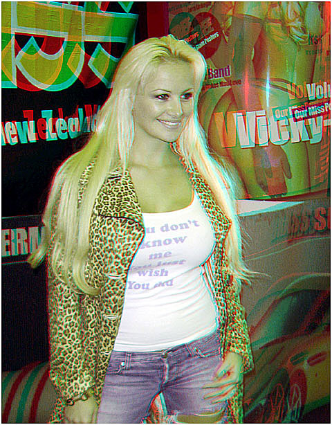 Vicky-Lee looking good in jeans, or anything. 3-D Photography by Marc Dawson.